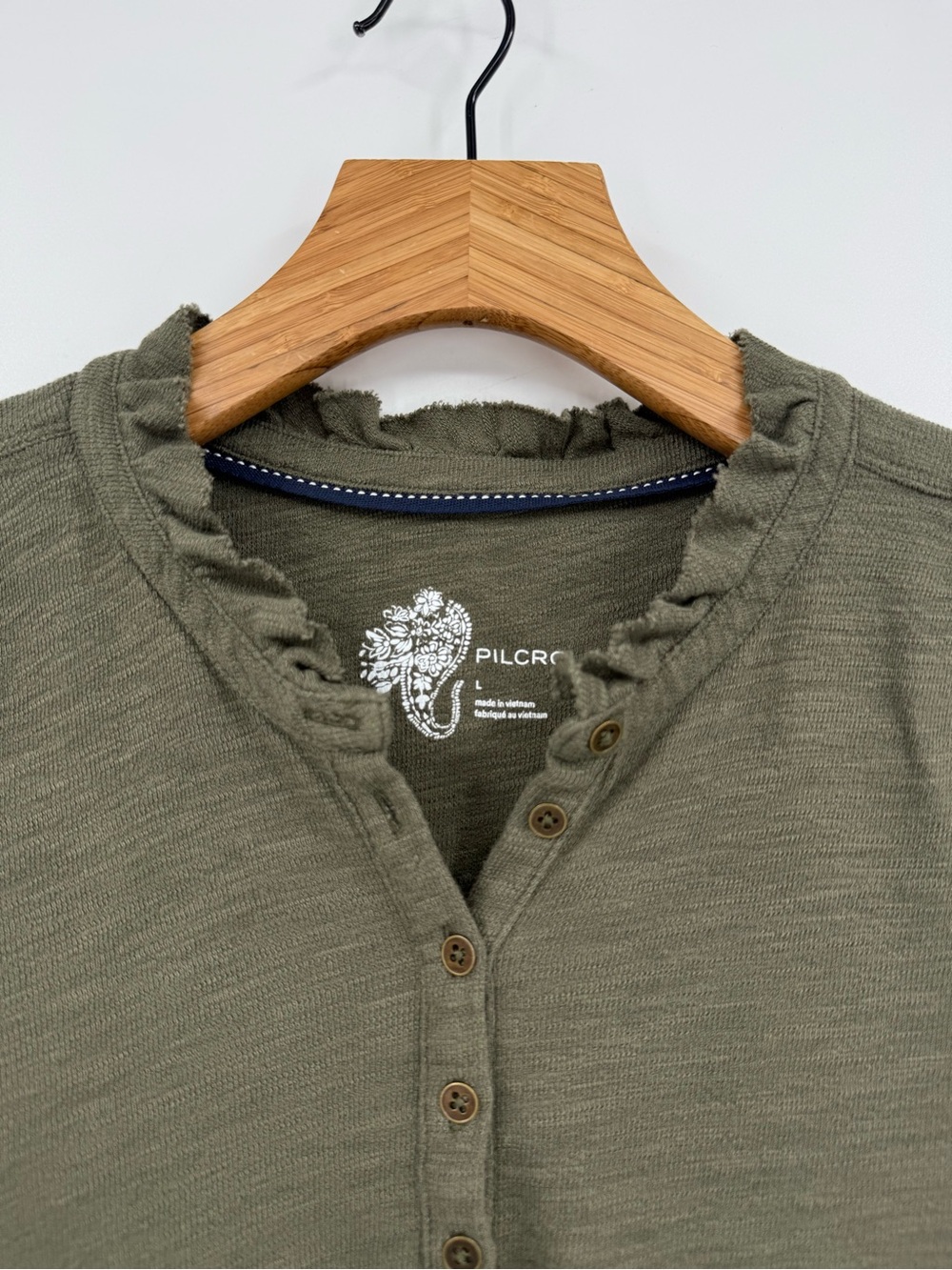 Anthropologie Pilcro Ruffle-Shoulder Henley Top in Olive Green Size L - Picture 4 of 13